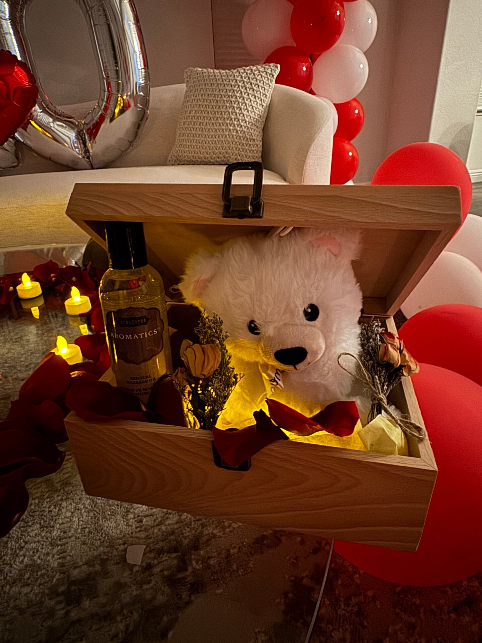 Anniversary Room Decoration - Image 9